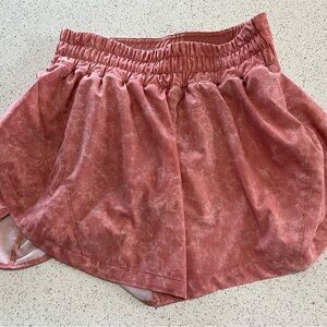 Lululemon track that mid rise Pink Savannah shorts 6